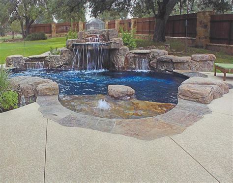 Pictures of Commercial Pool Deck Surfaces