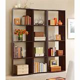 Pictures of How To Decorate A Built In Bookshelf