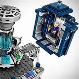 Photos of Doctor Who Lego Set