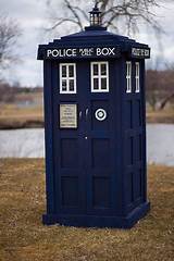 Pictures of Doctor Who Life Size Tardis
