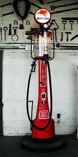 Pictures of Antique Visible Gas Pumps For Sale