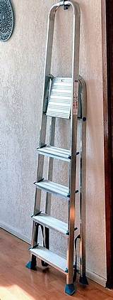 Simple Wall Shelves Design