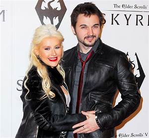  Aguilera Gives Birth Welcomes Baby Girl With Fiance Matt