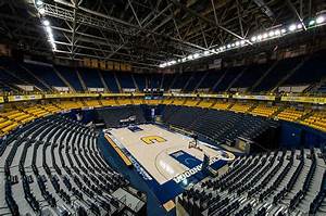 Utc Arena With Irwin Seating Model 4500 Telescopic Bleachers