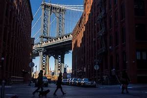 How Many People Live In New York City Population Is Shrinking Bloomberg