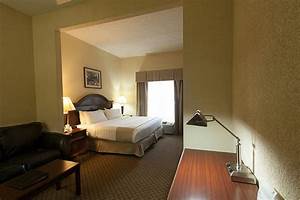 Discount Coupon For Holiday Inn Hotel And Suites Huntington Civic Arena