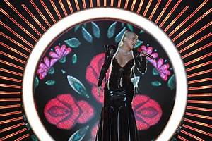  Aguilera Honored At Billboard Latin Music Awards For