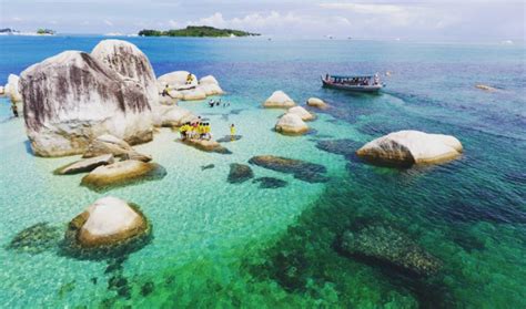 keindahan pantai Bangka-Belitung