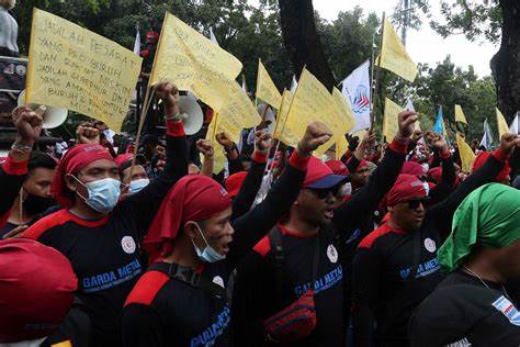Aksi anarkis demo buruh di Jakarta