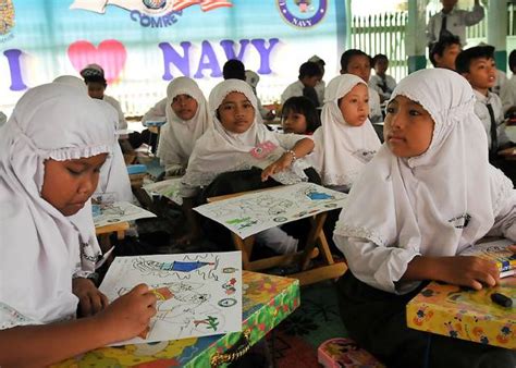 Barang bawaan sekolah indonesia