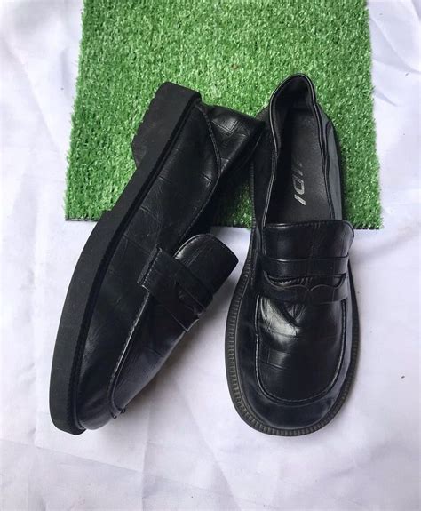 Loafers Jepang