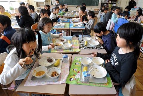 Makan Siang di Jepang