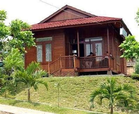 Rumah Kecil Sederhana di Kampung Indonesia