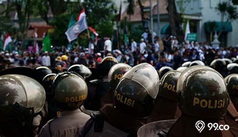 Dampak Negatif Konflik Sosial di Indonesia