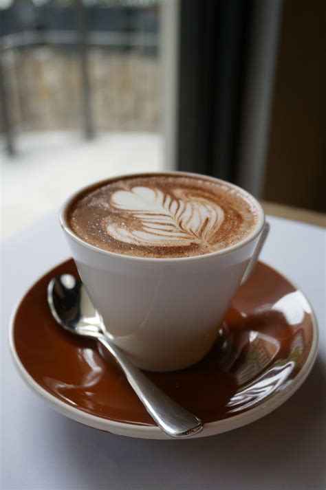 Gelas Unik Lucu dengan Latte Art
