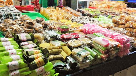 makanan ringan dijual di pasar junk food