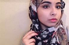 muslim ayahnya jawaban jilbab gadis islam rasis komentar remaja cewek muslima benar kirim buka pesan islamophobic lepas temannya kisah ditantang