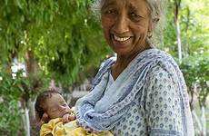 birth kaur fakta amritsar punjab ibu harder melahirkan admits ivf tertua atas usia dengan rekor seputar dunia pecahkan industri terus