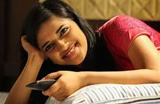 actress tamil kashyap vasundhara leaked bedroom selfies boyfriend scenes