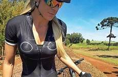 bicycle cyclist marion rousse cycliste sportbilder cyclisme velo jerseys assim triathlon fahrrad vélo seguindo strumpfhosenbeine femmes fahren radfahren lustig ciclista