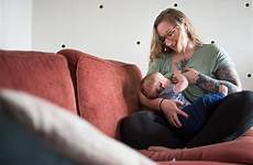 breastfeeding chatted situations uncomfortable