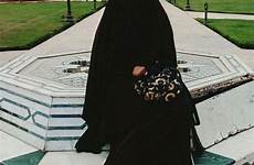 niqab abaya
