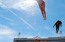 cheer stunts cheerleaders cheerleading college basket toss espnw high flying week maryland air stunt girls baskets sky espn lifting sports