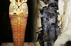 tutankhamun king tomb baby daughters found mummified body pharaoh tut mummy egyptian were foetuses his twin egypt archaeologist coffin foetus