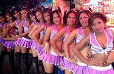 pattaya girls street nightlife thailand walking bar