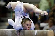 gymnastics hollie vise crotch kunstturnen gymnast gymnastik flexibility acrobatic olympic gymnastic turnen trials akrobatische weltmeisterschaften trusova competes