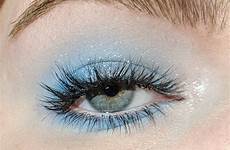 makeup eyeshadow sparkly frosty frosted