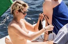 stewart kristen paparazzi caught amalfi maxwell nipples sunbathing braless thefappening lesbian