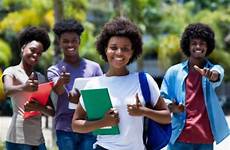 angola afrikaanse ensino groep amerikaanse studenten succesvolle vrouwelijke universitaire cameroon privado estudar kz custa angola24horas
