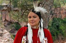 lakota sioux dakota regalia tribe choctaw indigenas americans источник survivalboy