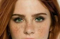 freckles freckled redheads redheaded gingers pecas pelirroja redhair pelirrojas chicas gardenk gq
