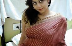 aunty gujarati desi hot saree