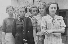 auschwitz jews jewish survived concentration nazi camp survivors meisjes were joodse holocaust slovakian slovak joden
