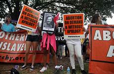 abortion challenged opponents restrictive protested courthouse