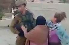 palestinian palestina okezone tentara arrested masuk gadis rumahnya diciduk aparat serang caption troops israeli screengrab slapped incident