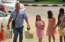 reunited thailand father british girls
