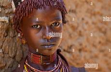 tribe hamer omo girl ethiopia valley turmi outfit traditional alamy