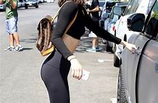 jenner kendall yoga pants leggings body hot flaunts washboard abs crop top her workout summer camel toe dailymail fitness ankle