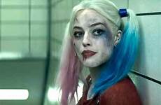 margot robbie suicide squad harley quinn plays over warner bros nutty actress trailer robie taking hollywood star