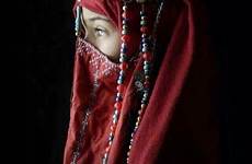 arabia face niqab women saudita veils arab veil traditional arabian saudi hijab beauty islamic dress photography faces people morocco traje