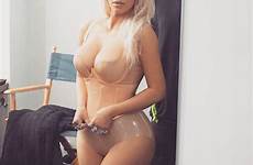 kardashian kim topless nude sexy hot naked nudes tits instagram foto big porno kimkardashian celeb celebrity fitting tv her west