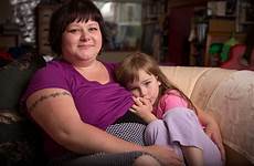 breastfeeding daughter old year mum her five says mirror miira if will
