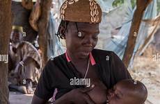 breastfeeding african alamy togo batammariba koutammakou