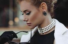 feminine zsazsabellagio elegantes sparkling define coiffure staples pearls editorials 閱讀 內容 文章 gemerkt estilo