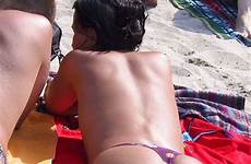 tangas fotos playas bathing suits braless