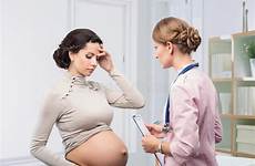 pregnant donna paciente doutor gravida medico incinta paziente vrouw zwangere geduldige headache female